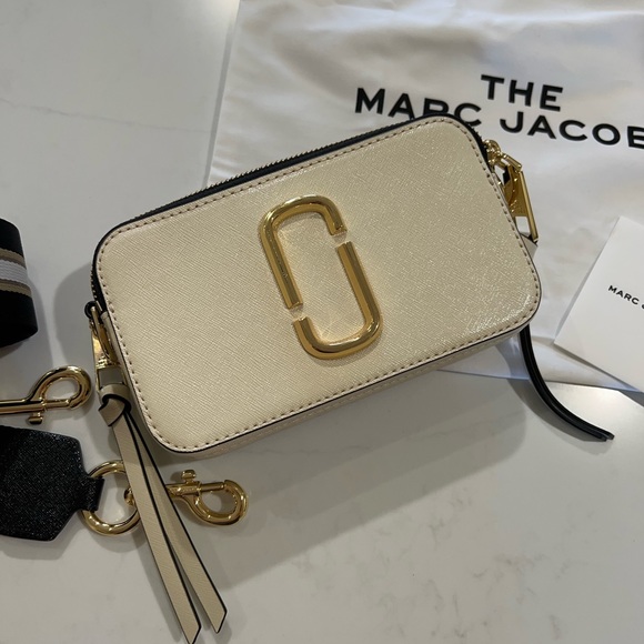 Marc Jacobs crossbody purse - Picture 2 of 6